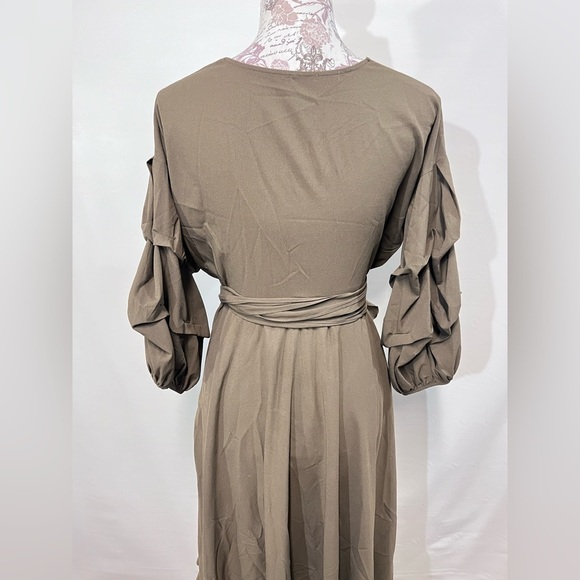ASHLEY DOMENIQUE Olive ruched sleeve‎ wrap dress size M. - Picture 4 of 12